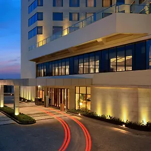 Hotel Park Plaza Zirakpur
