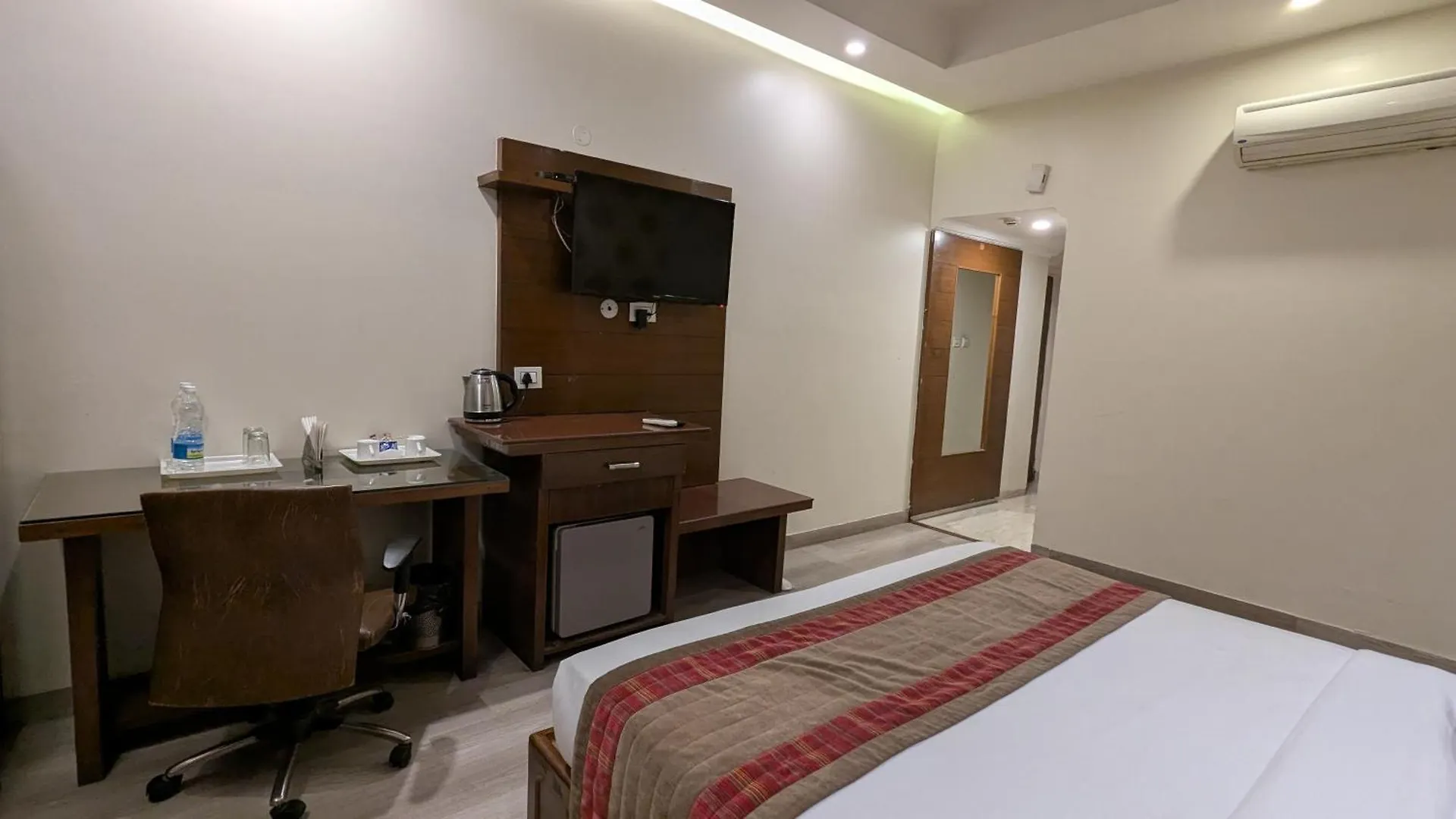 Hotel Shagun Chandigarh Zirakpur