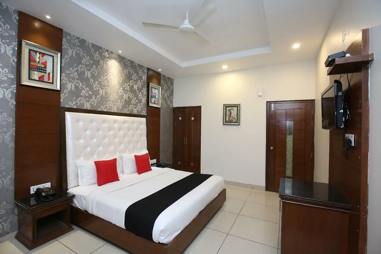 Hotel Shagun Chandigarh Zirakpur
