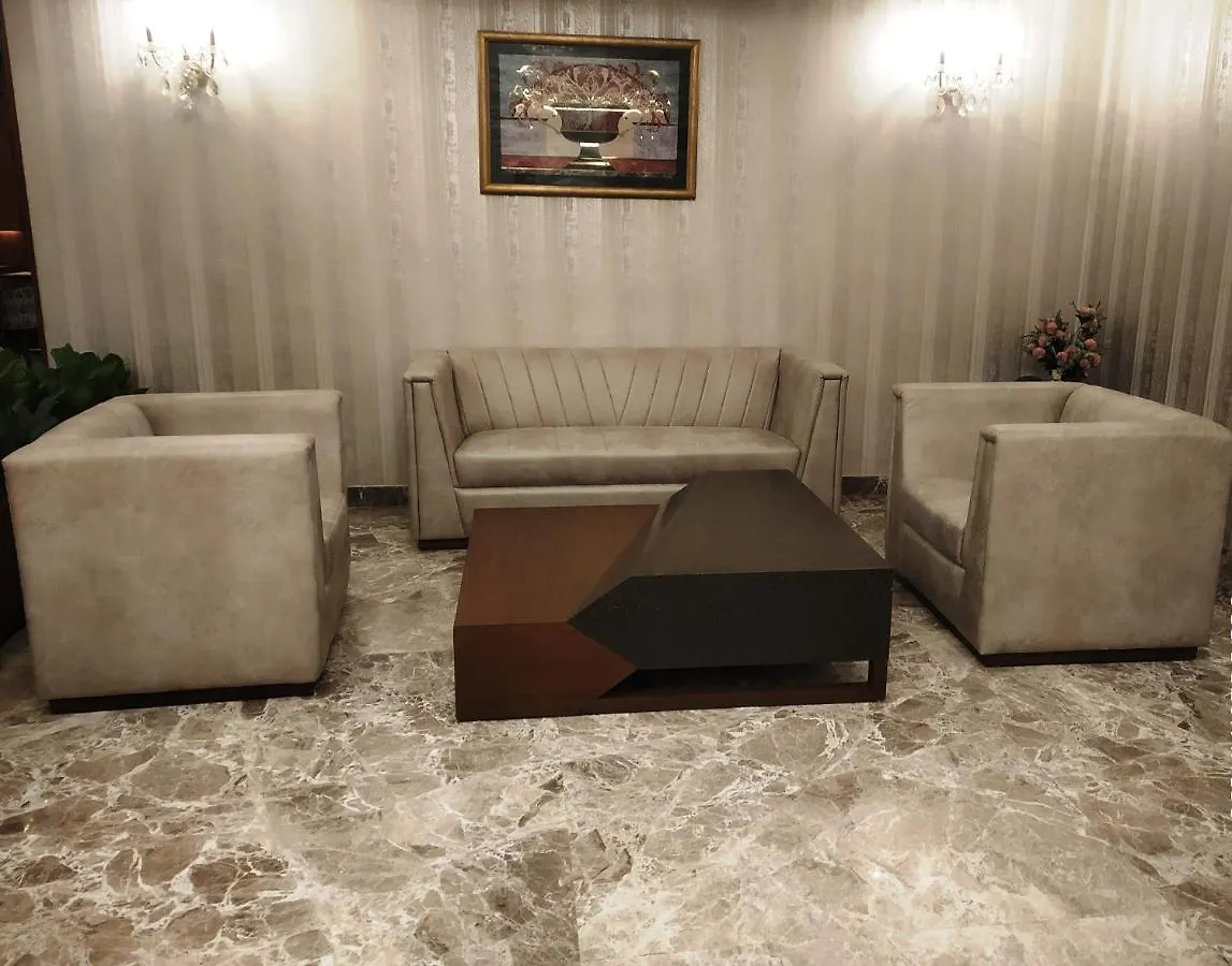 Hotel Shagun Chandigarh Zirakpur 3*,  הודו